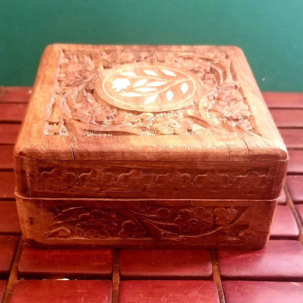 Vintage Hand Carved Wooden Jewelry Box With Floral Pattern & Alabaster Details